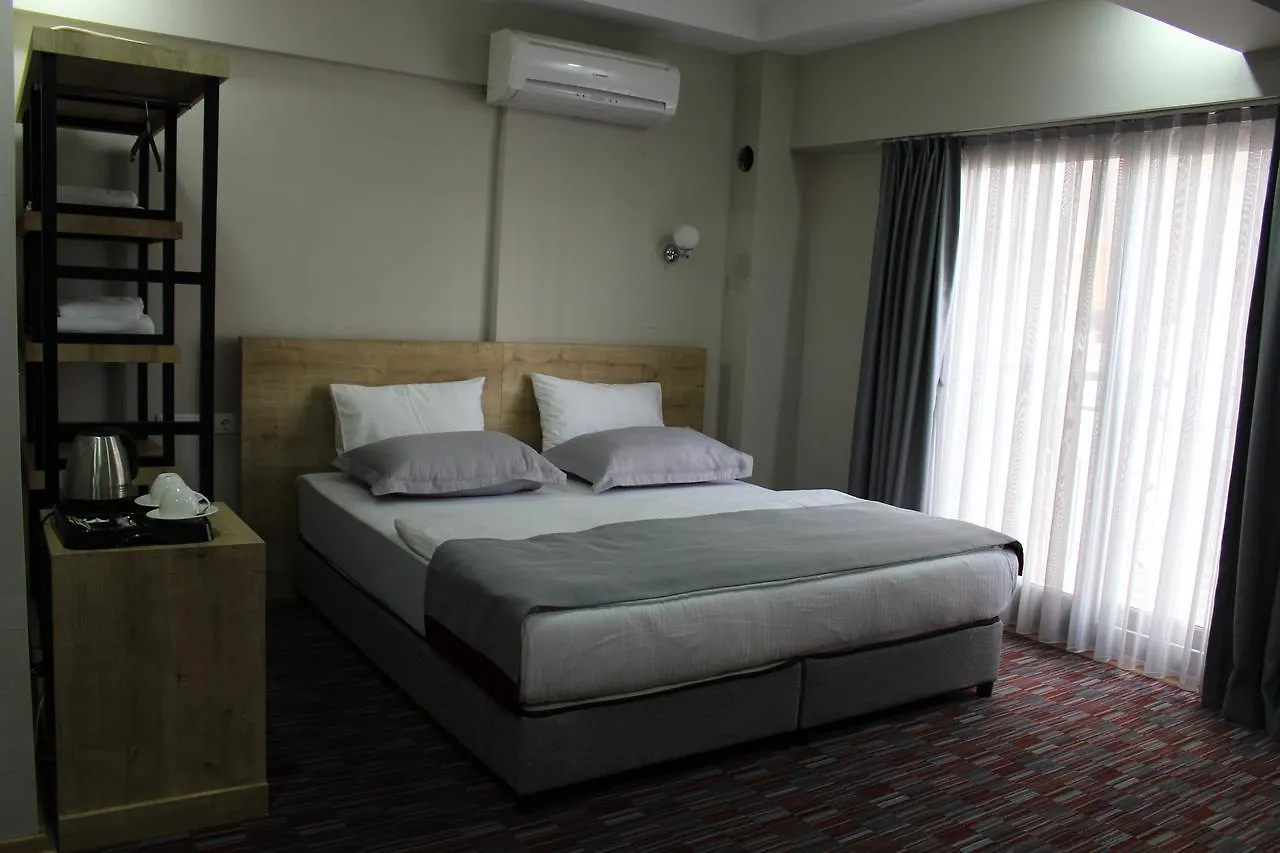 Mojo Suits Otel Izmir Hotell
